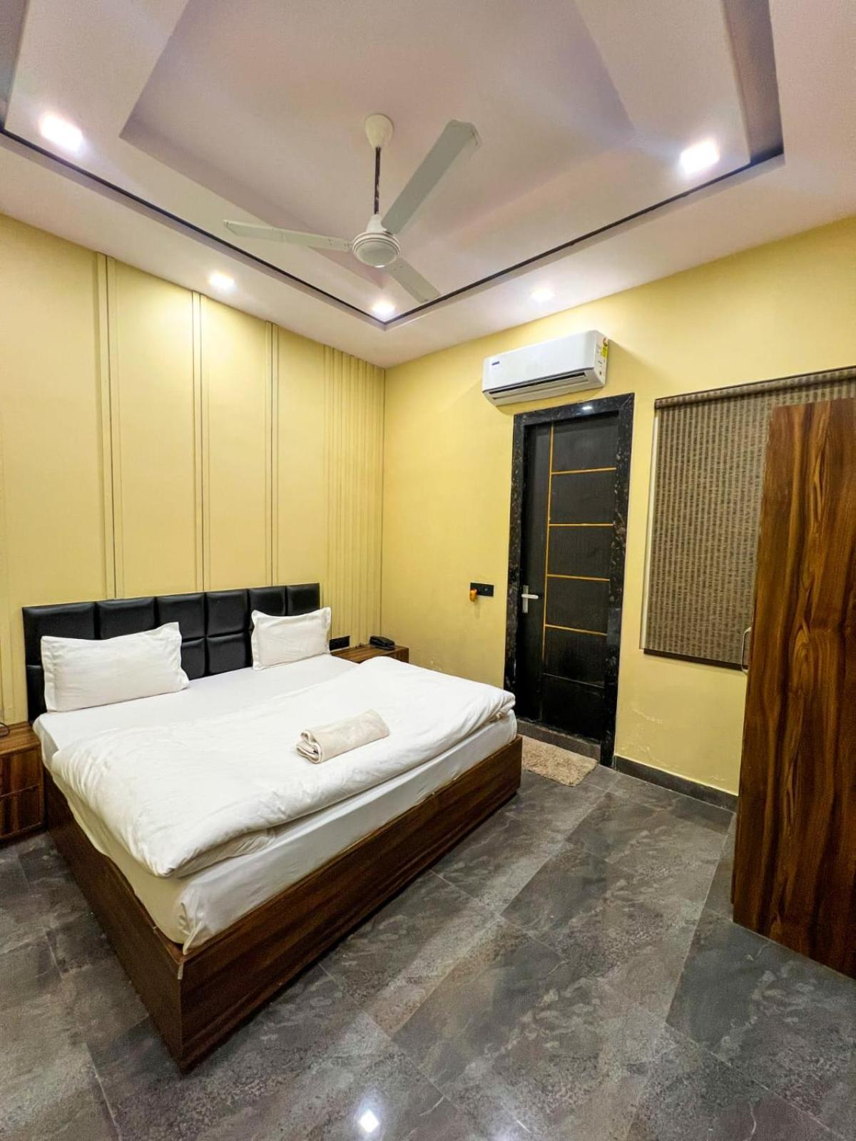 Gsm Hotel Vrindāvan المظهر الخارجي الصورة
