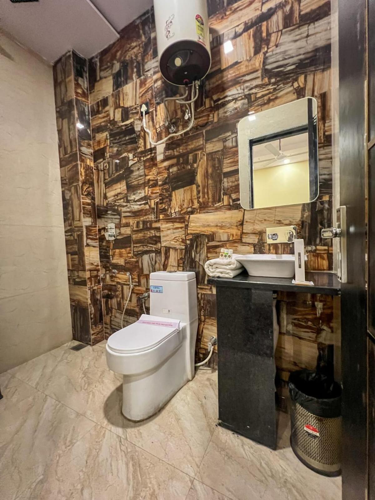 Gsm Hotel Vrindāvan المظهر الخارجي الصورة